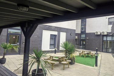 1 bed studio, Calton Road, Holyrood, Edinburgh, EH88DP - Image 10